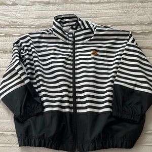 Nike windbreaker jacket